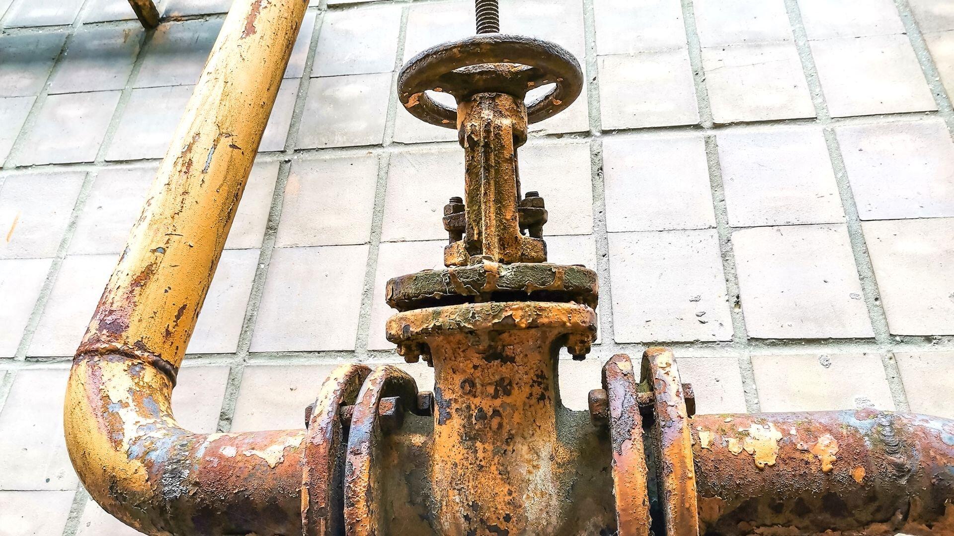 Pipe Corrosions Impact Pressure